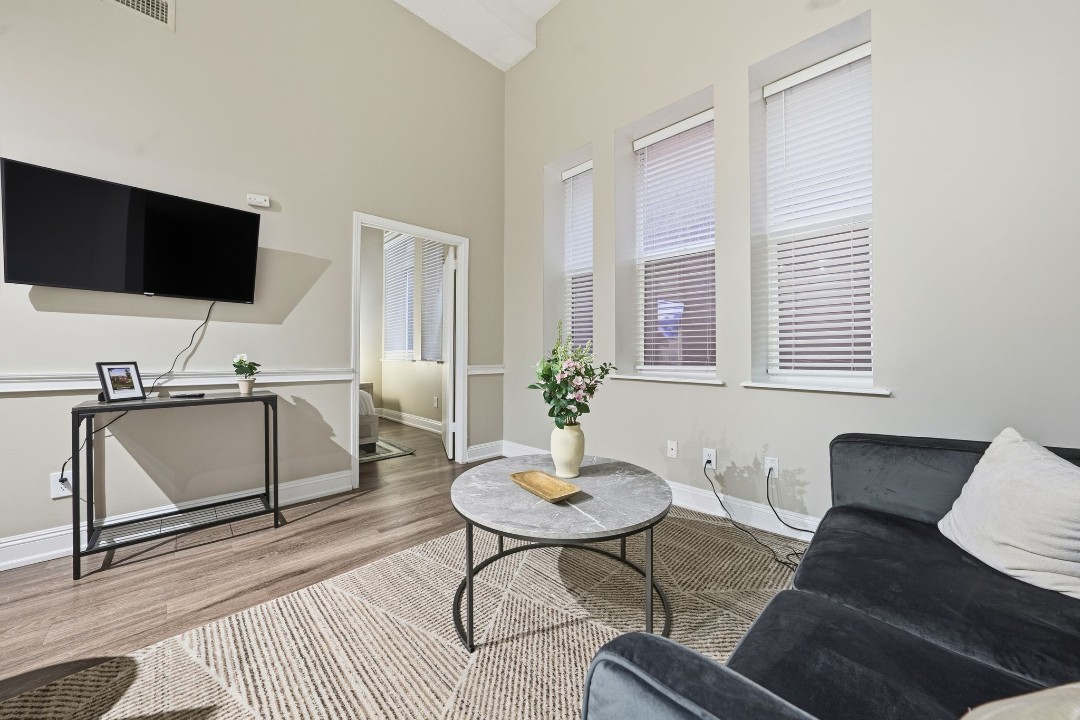 The Liberty Building · Unit 204 1/1