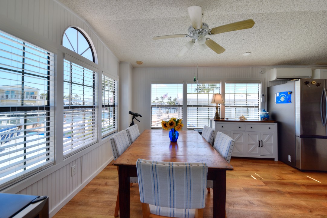 Windy Point Oceanfront in Geiger Key — Dining Room