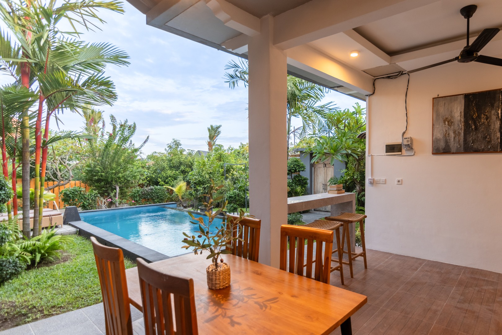 Island Boy Guesthouse – Batu Bolong (Kitchen Access) — photo 10