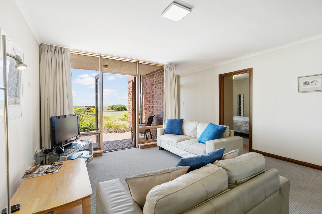 Extended stays welcome – ideal for relocations, work assignments, or in-between visits. Discounted rates for bookings of 28 nights or more.