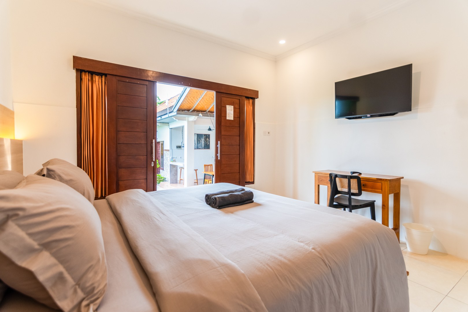 Island Boy Guesthouse – Batu Bolong (First Floor) — photo 11