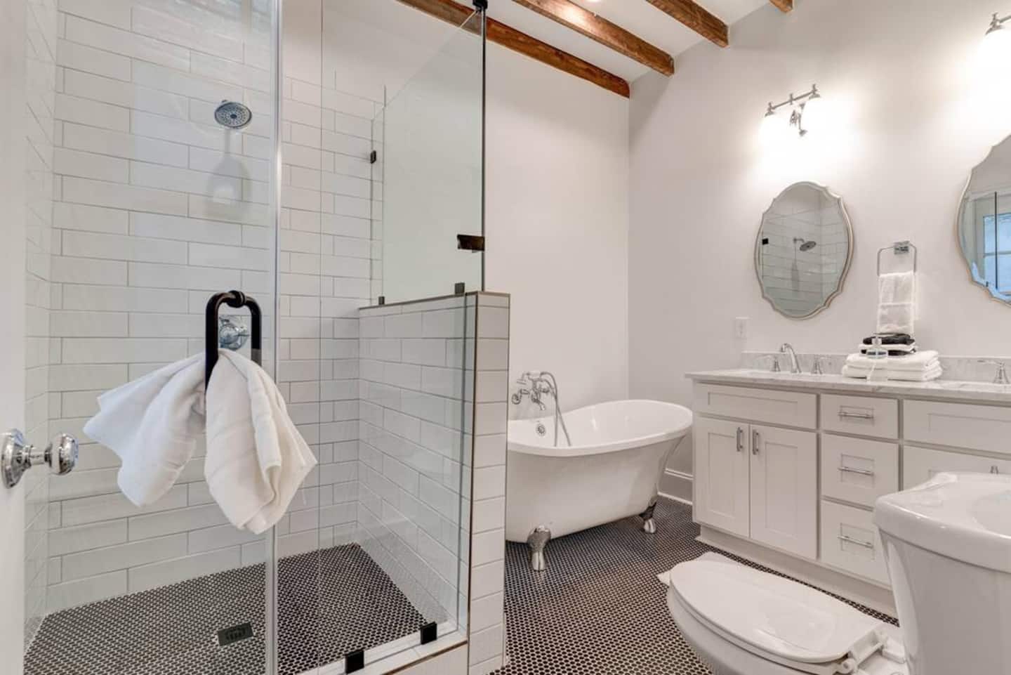 Master ensuite bathroom | double sink in our lovely bathroom
