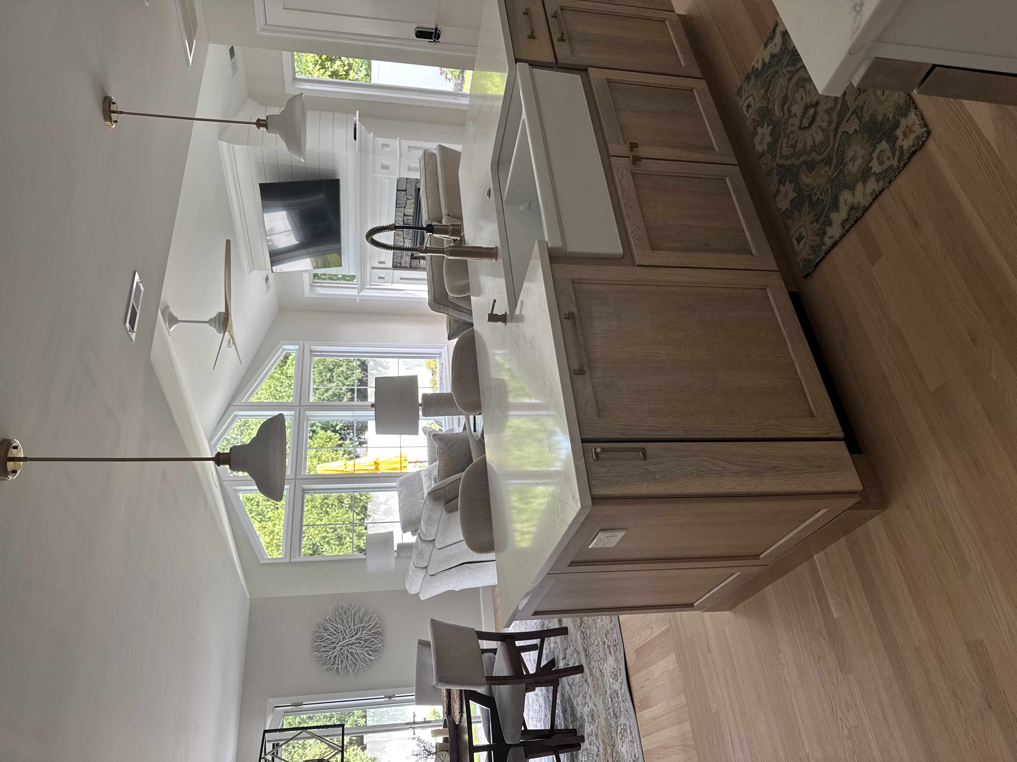 Bright 2 bedroom home close to the track — Saratoga Springs, NY — vacation rental