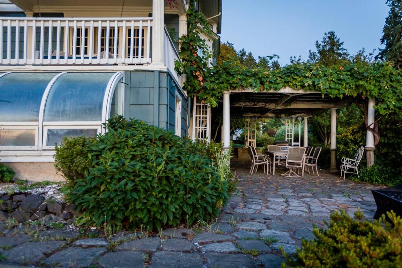 Wisteria Hollow Victorian — photo 50