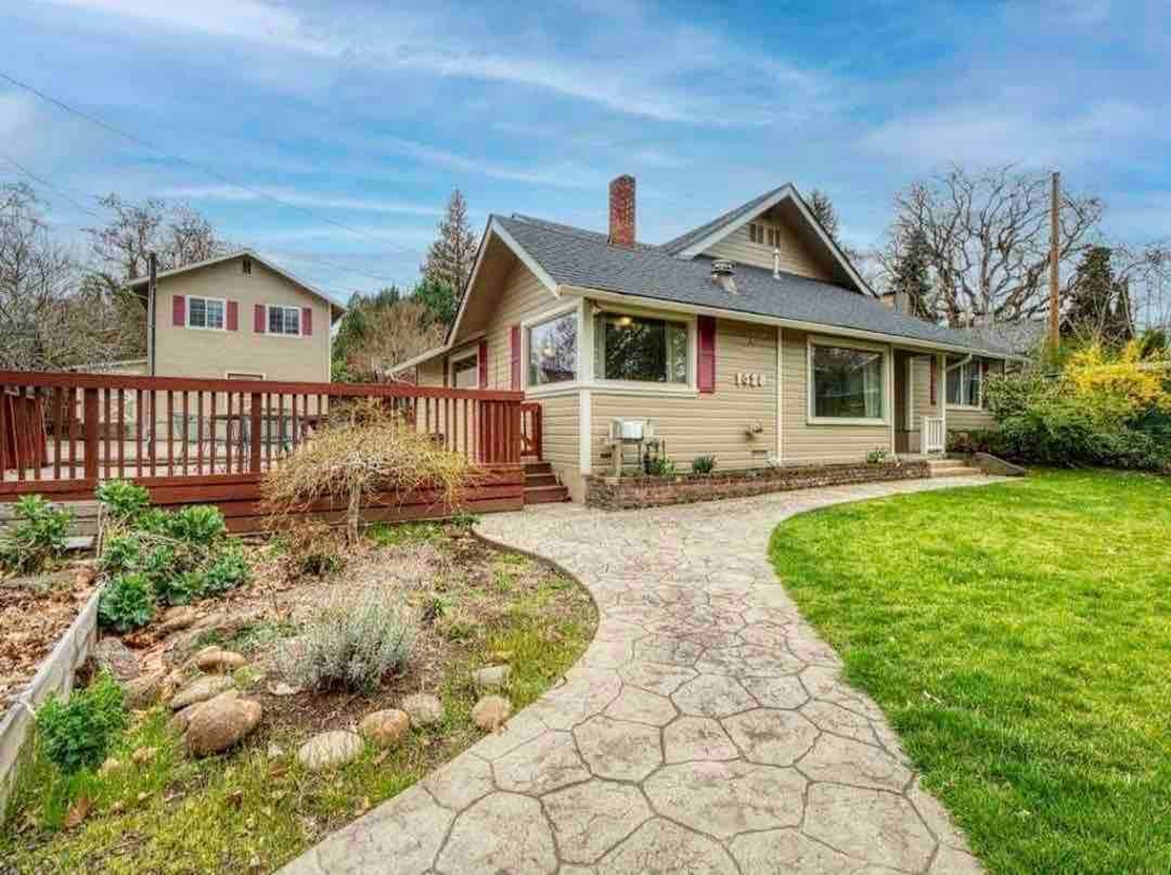 Tranquil Oasis With Pool And Hot Tub - Exquisite Retreat - オレゴン州