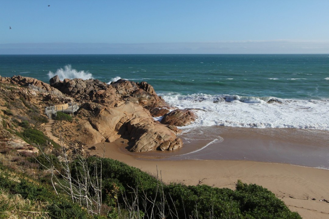 Spectacular sunsets and evening views of Victor Harbor’s twinkling lights.
