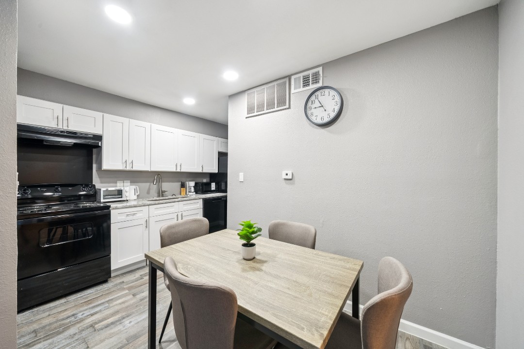 Vista Buena · Unit 3329 1/1