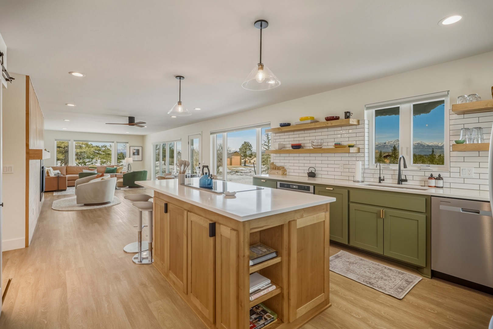 Fully Stocked Kitchen