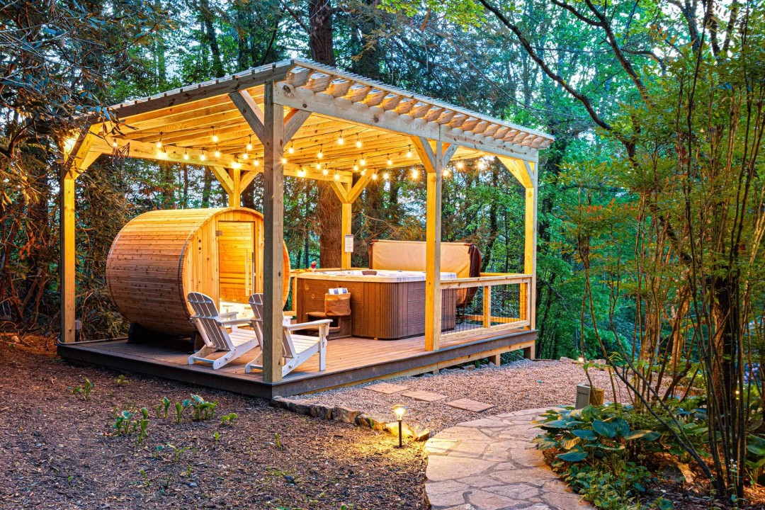 Wildernest Villa private hot tub soak
