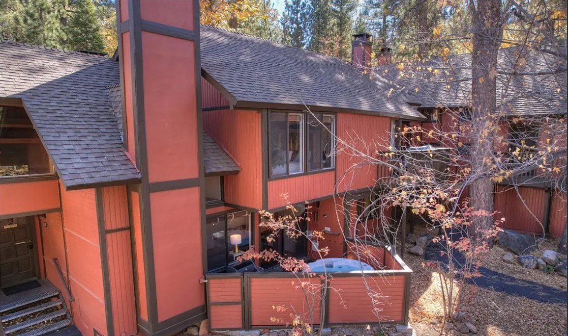 Big Bear Townhouse · Walk to Lift!  photo 5