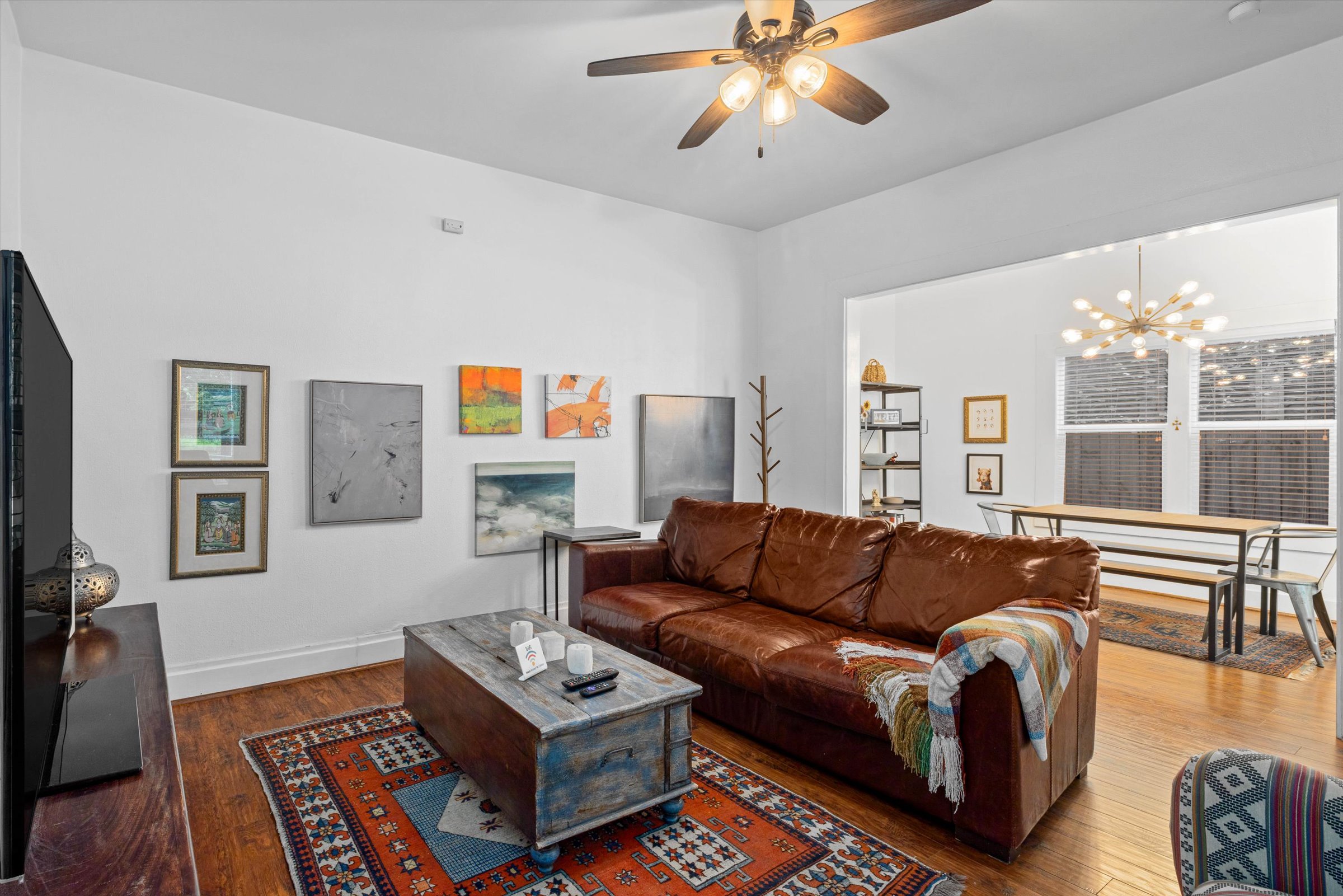 Heights Home Nr DT + Washington | Desk Yard BBQ