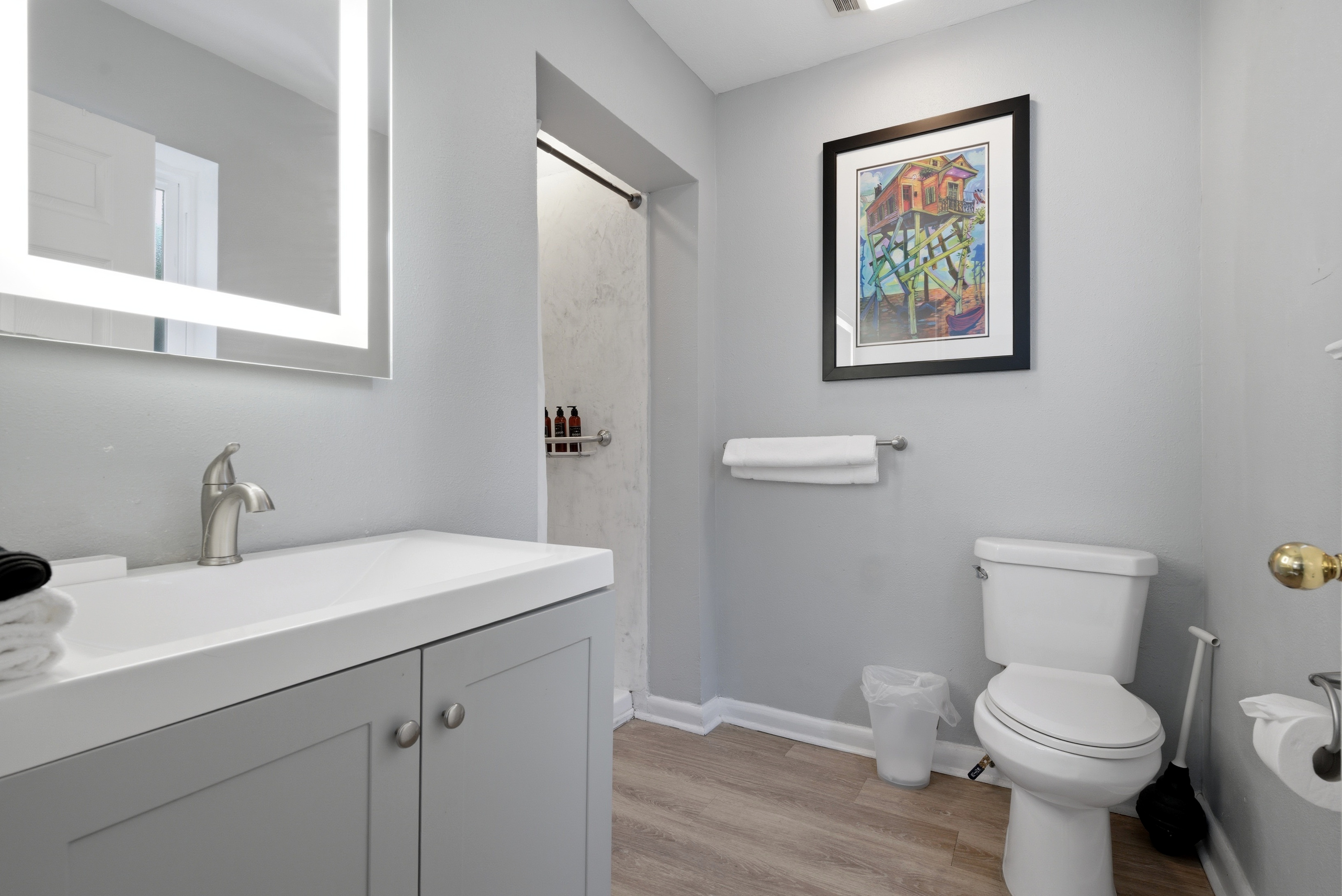 Comfortable and functional bathroom