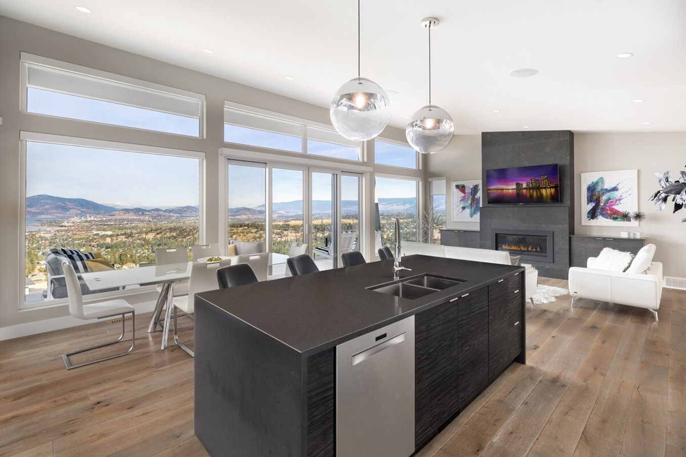 Lakeview Luxury at The View - Upper Mission — Kelowna, BC — vacation rental