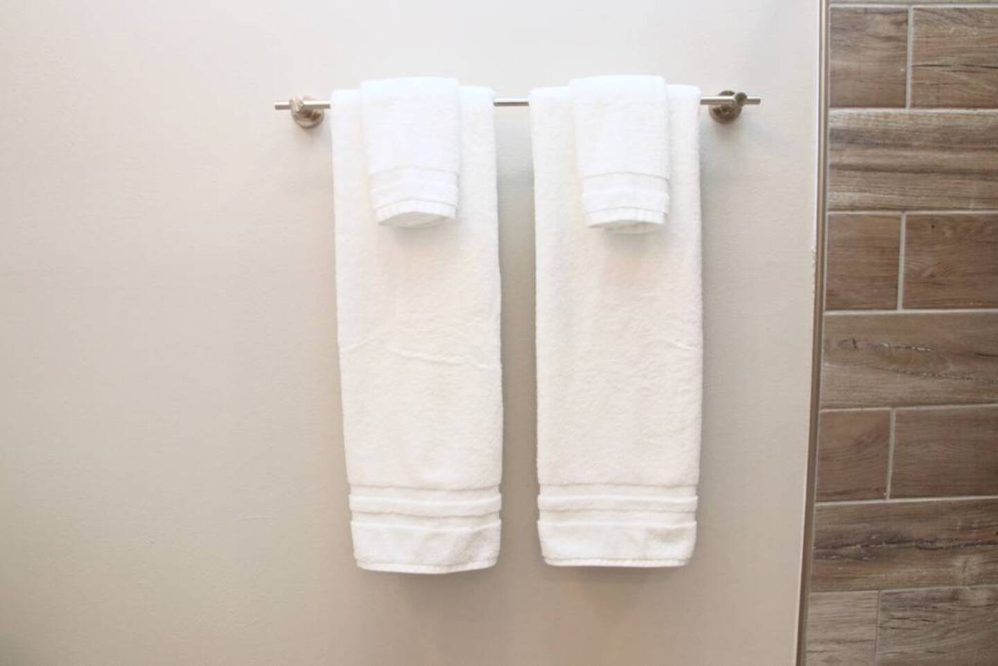 All the amenities you need! Towels Stocked