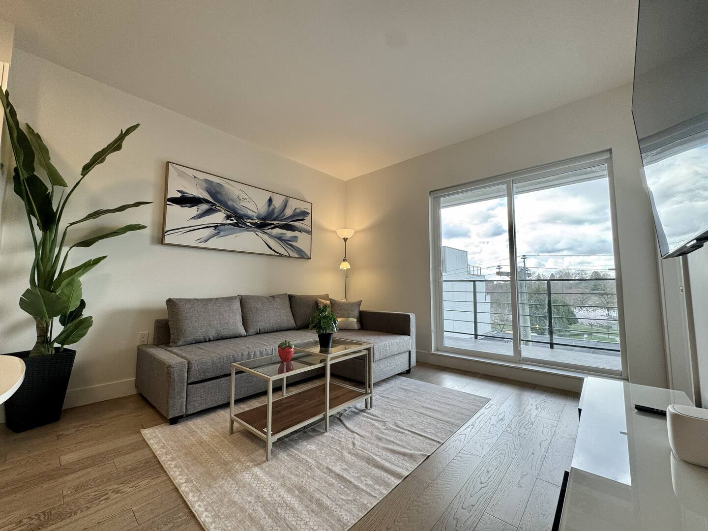 Bright And Cozy Private Getaway Free Parking Fifa - Canadá