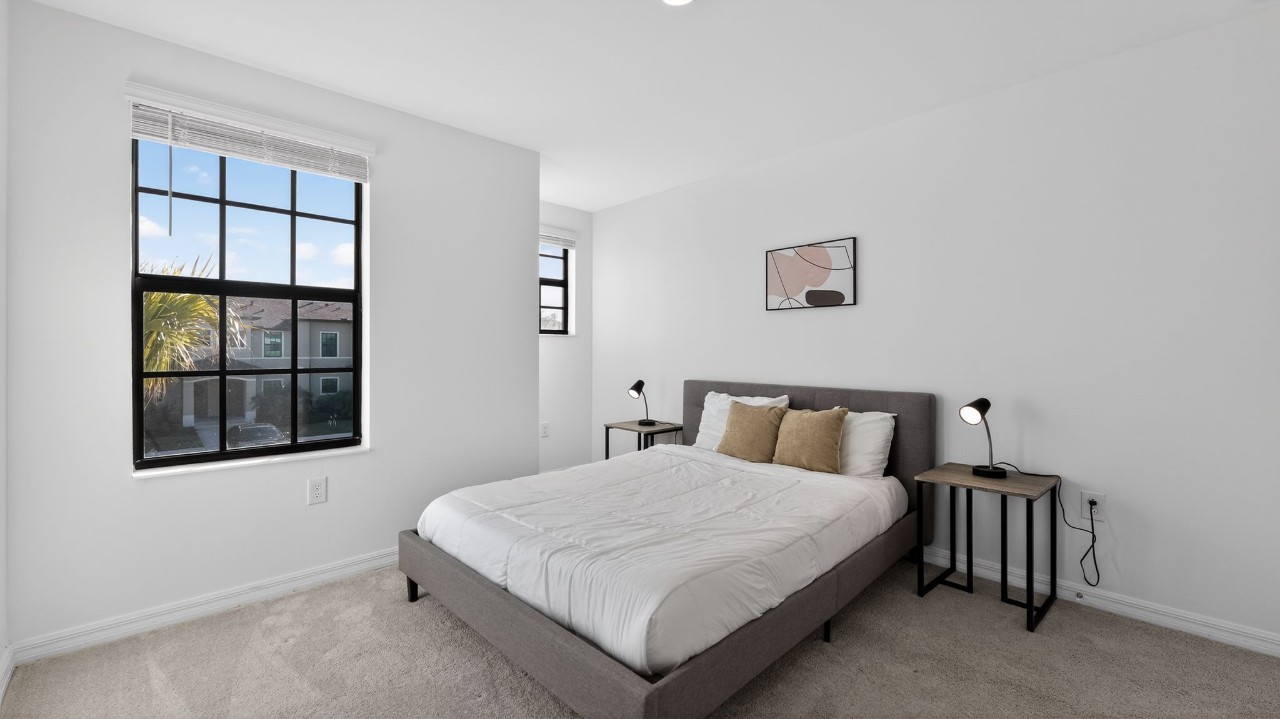 Landings at Westport · Unit 2020