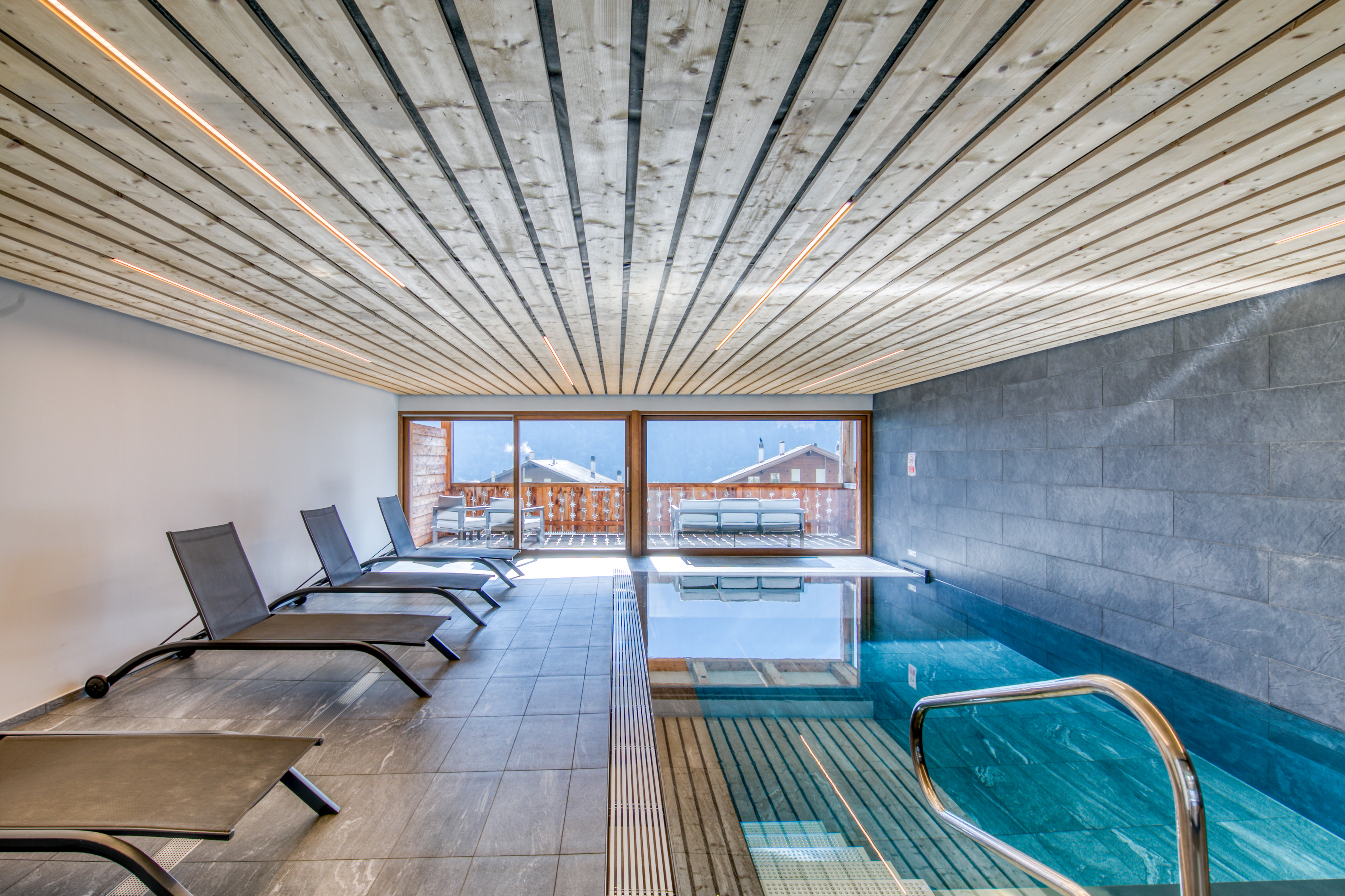 Montagnier B63 - Spa, Indoor Pool in Champéry, VS