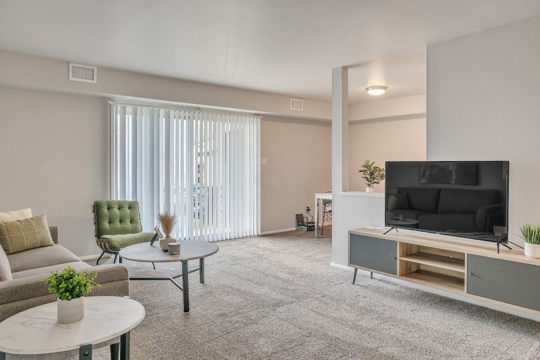 The Chateau, 306 Shipley Rd · Unit apt 610, 2bd/2bth