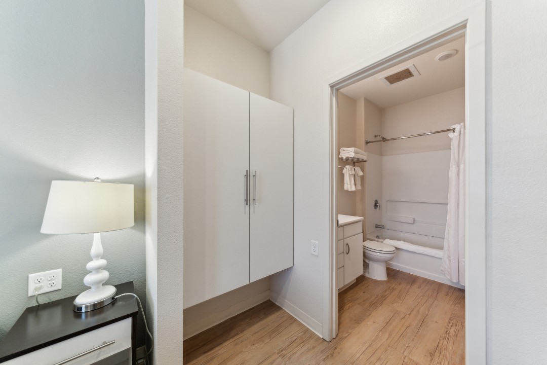 Simplicity At the Rim · Unit 1108  1/1