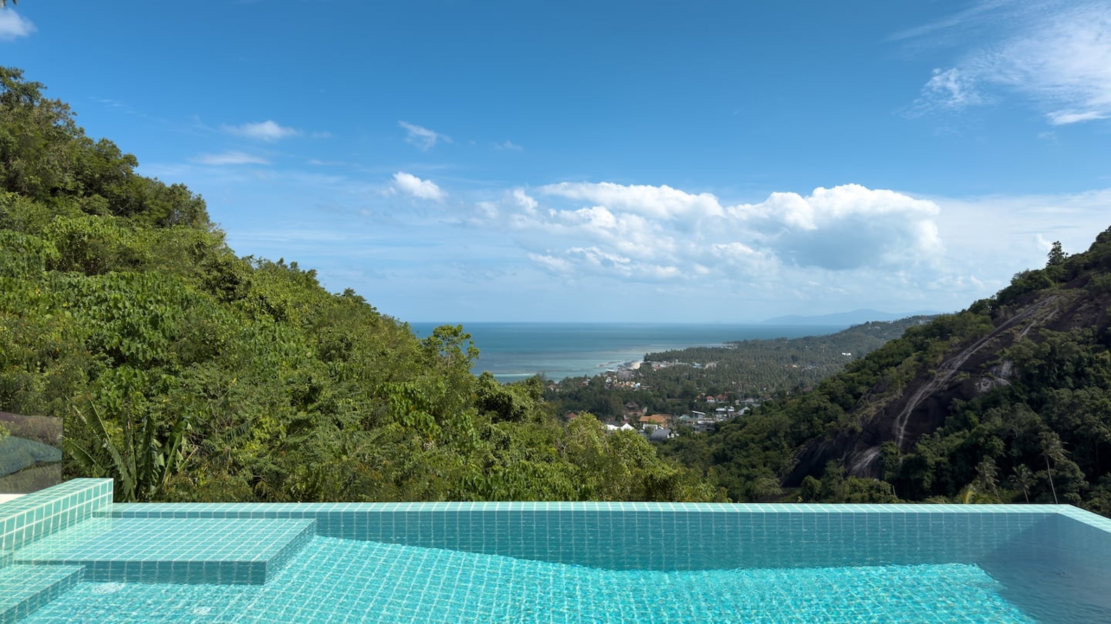 Villa Staring at the Sea by S&P Villa Management in Maret, Surat Thani