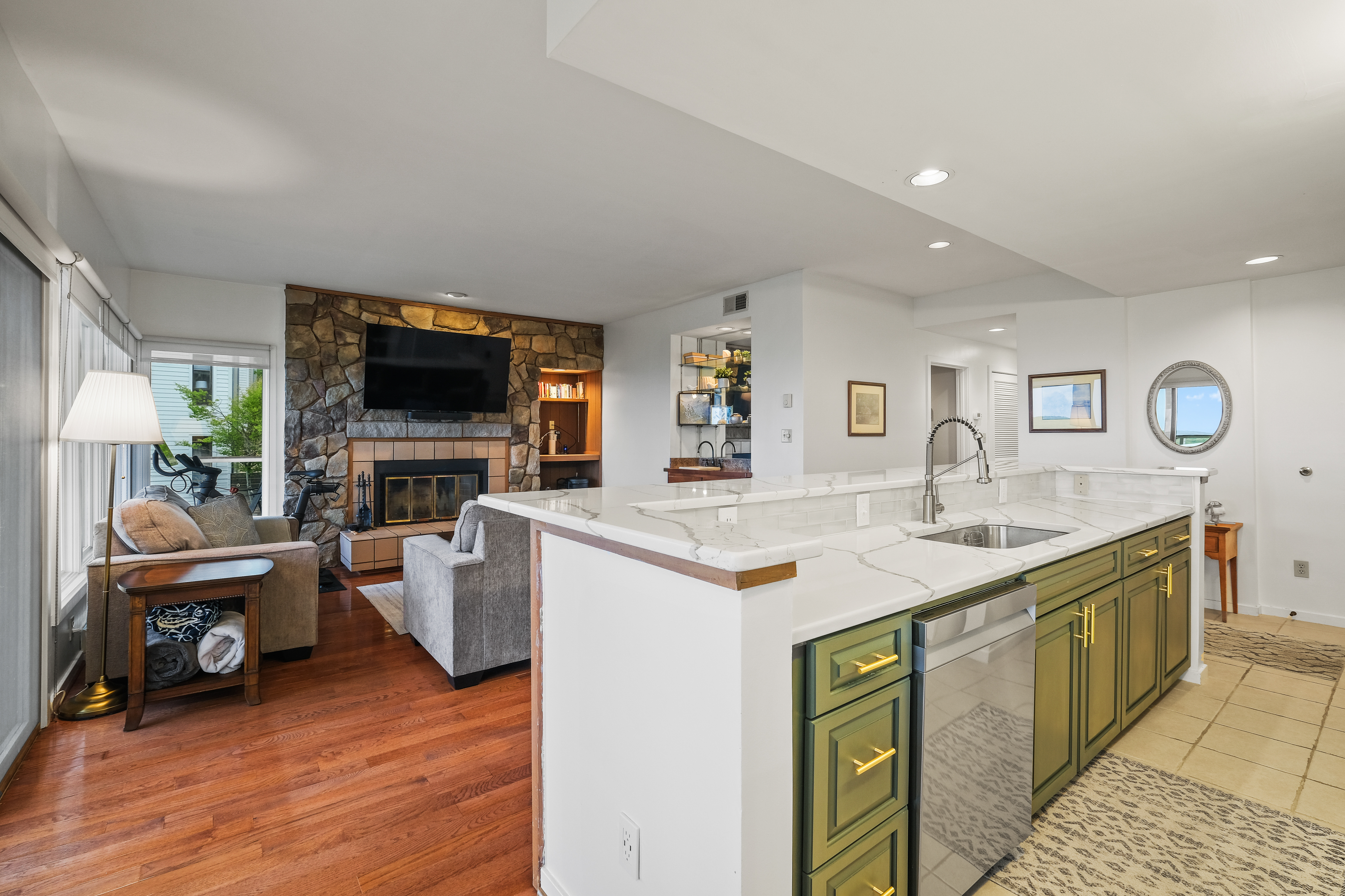 Overlook 180 degree views w/Peloton!   — Wintergreen Resort, VA — vacation rental