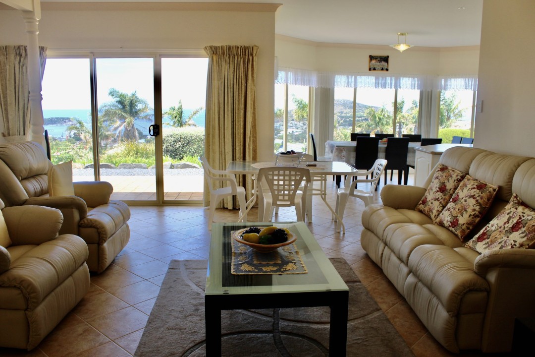 Two distinct living areas with indoor and outdoor entertaining options, ideal for both relaxation and socialisation.