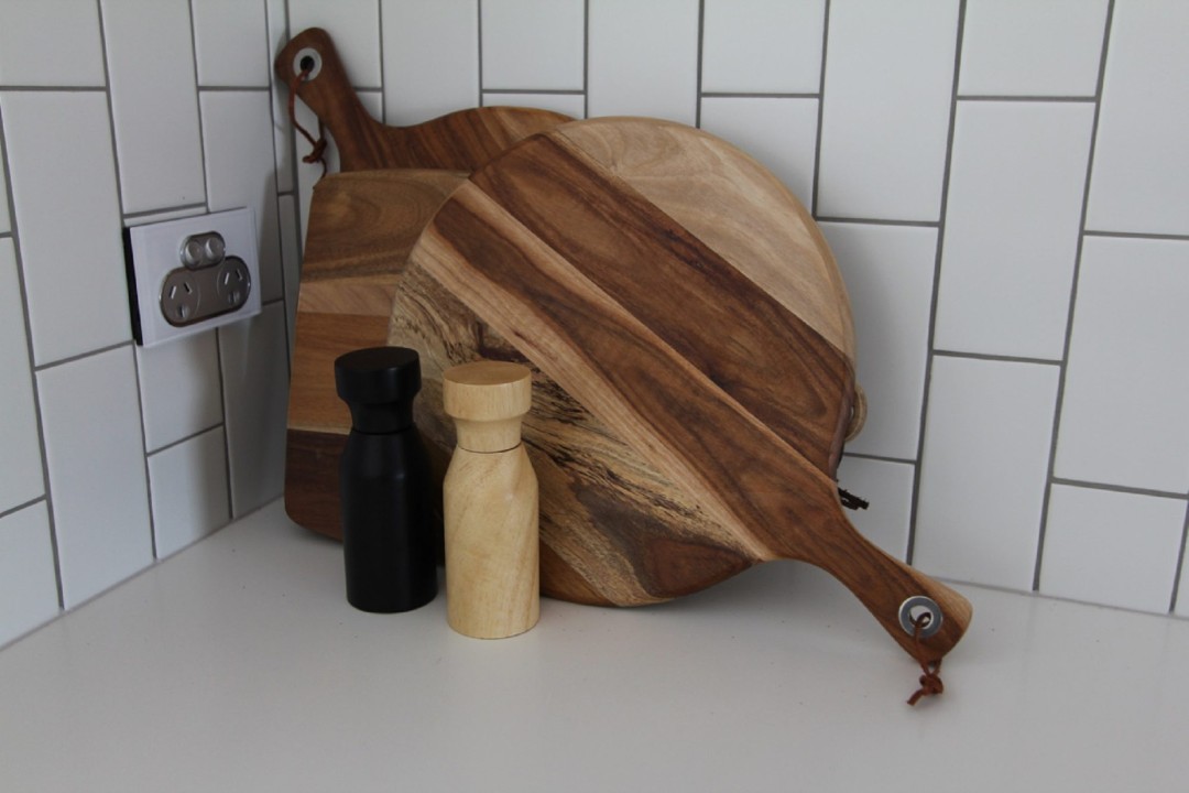 Recently renovated kitchen with modern appliances and ample bench space.
Includes oven, cooktop, microwave, kettle, fridge/freezer, and dishwasher