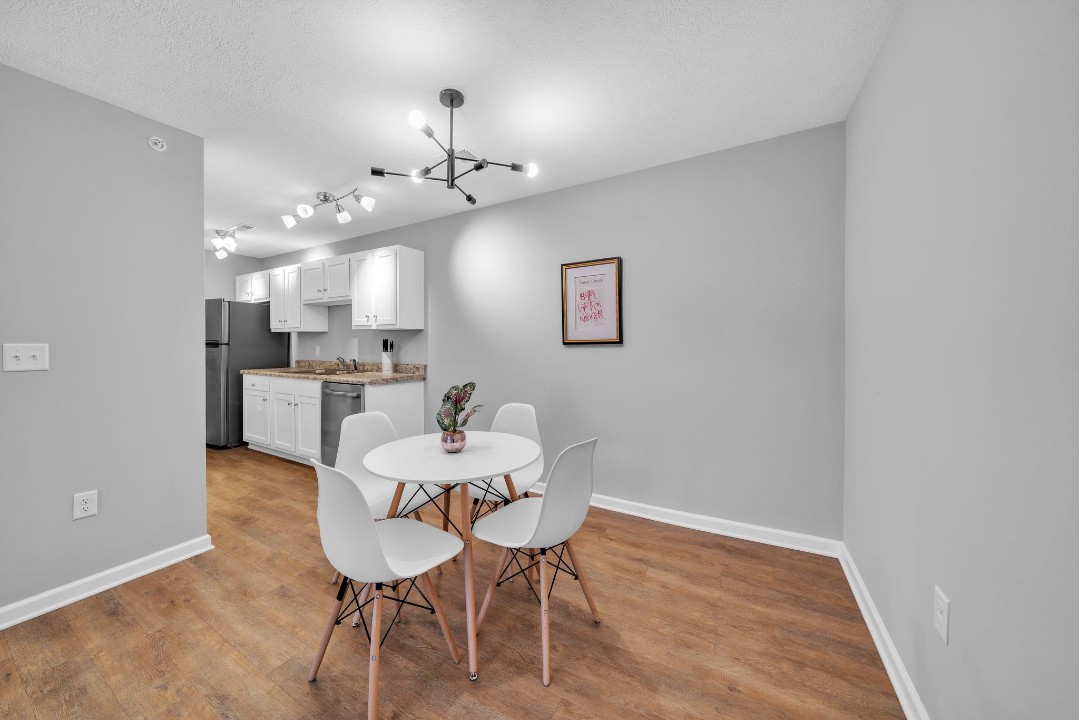 Stonecrest 910, · Unit 2/2