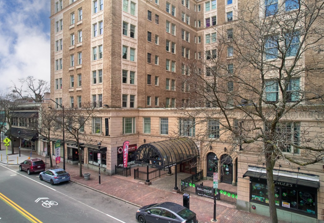 on East, 116 - · Unit 111  1/1