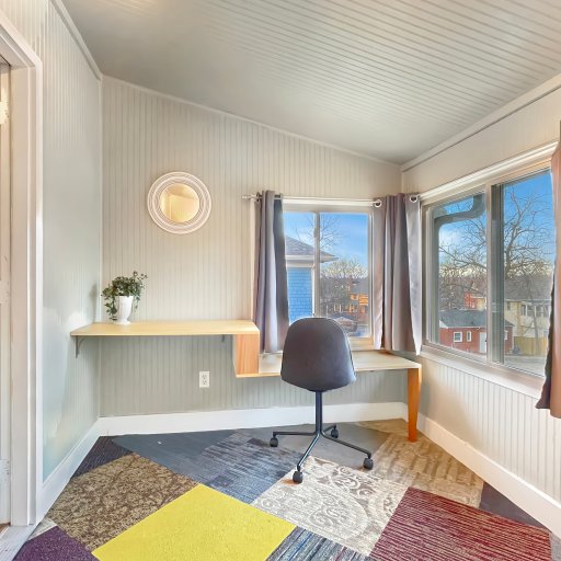 Sun Room/Office perfect for reading or working