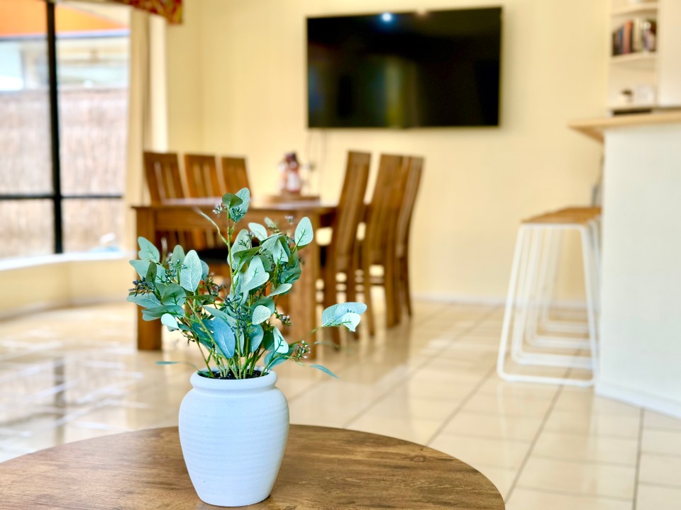 A dining area that comfortably seats six is perfect for shared meals. 