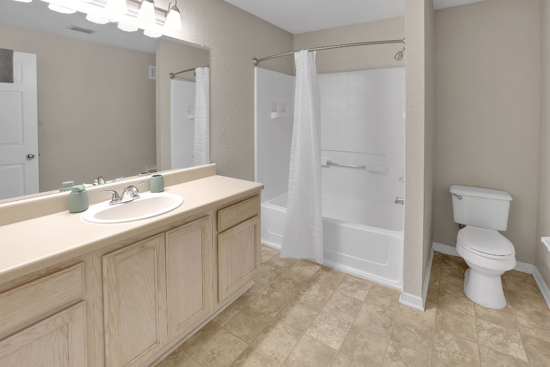 The Avenues of Lakeshore · Unit 2608 2/1