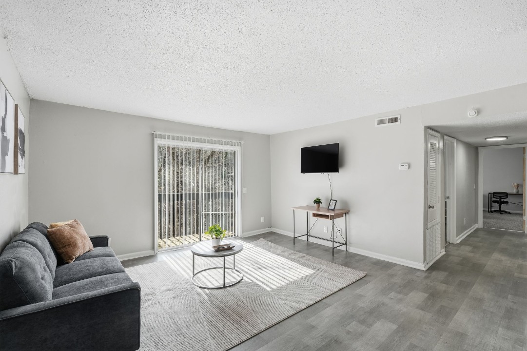 Tucker Square 2/1.5 · Unit 1302K