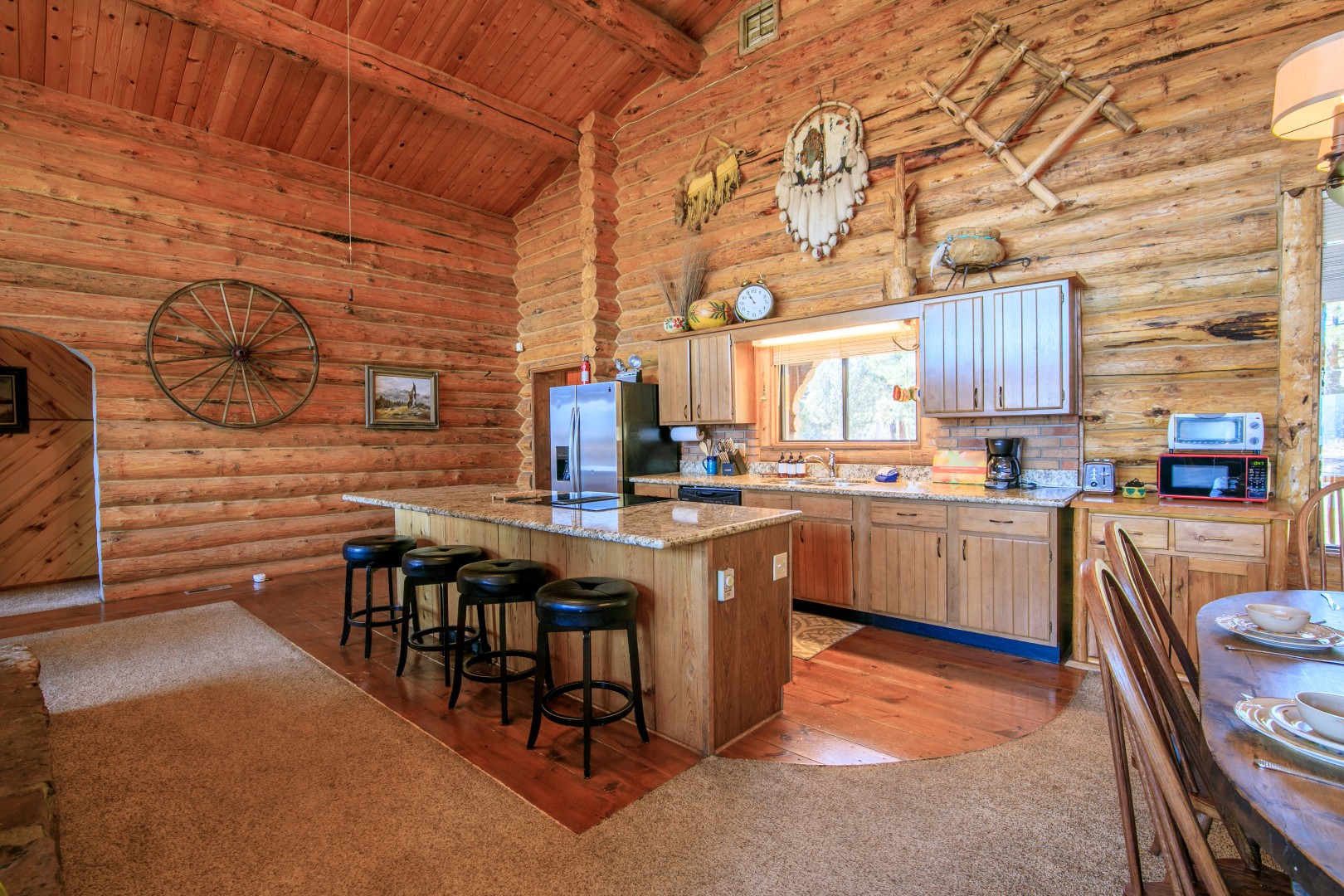 Winter Quarters Cabin- Mountain Views & Hot tub