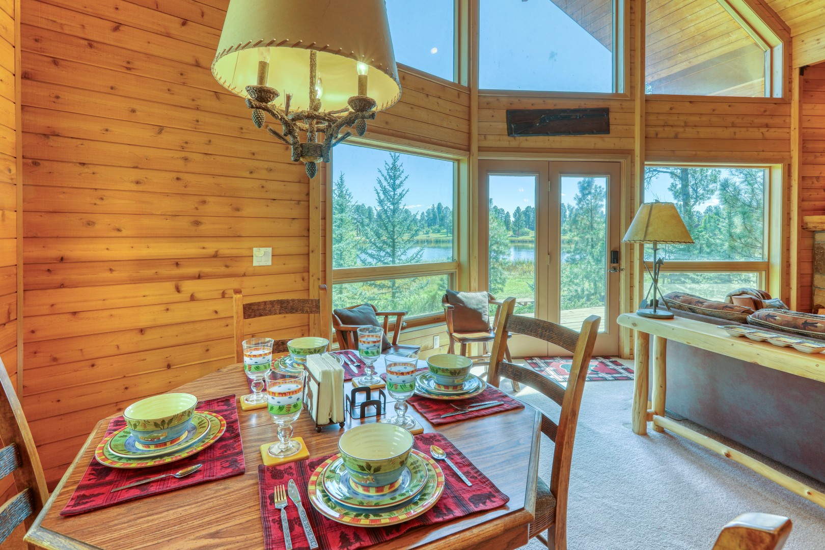 Lake Forest Lodge