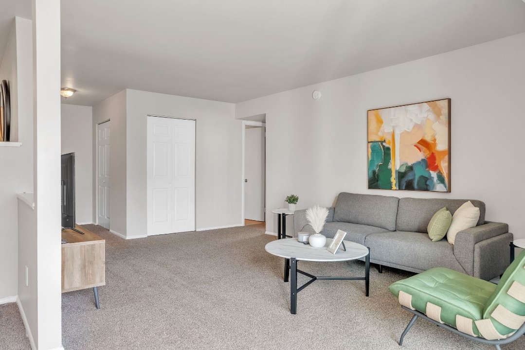 The Chateau, 306 Shipley Rd · Unit apt 610, 2bd/2bth