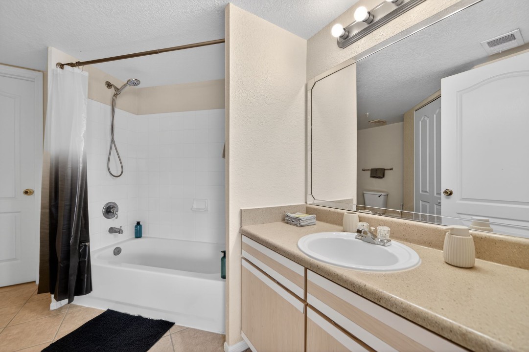 Avenue · Unit at Winter Springs 29-203 2/2