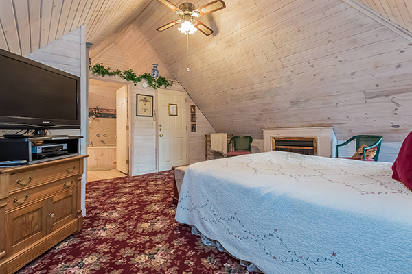 Northern Spy Suite - Kingsley House B&B — Fennville, MI — vacation rental