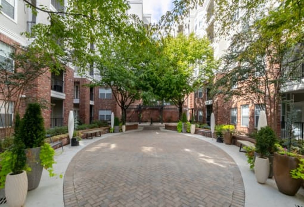 Crest at Midtown · Unit 1323 1/1