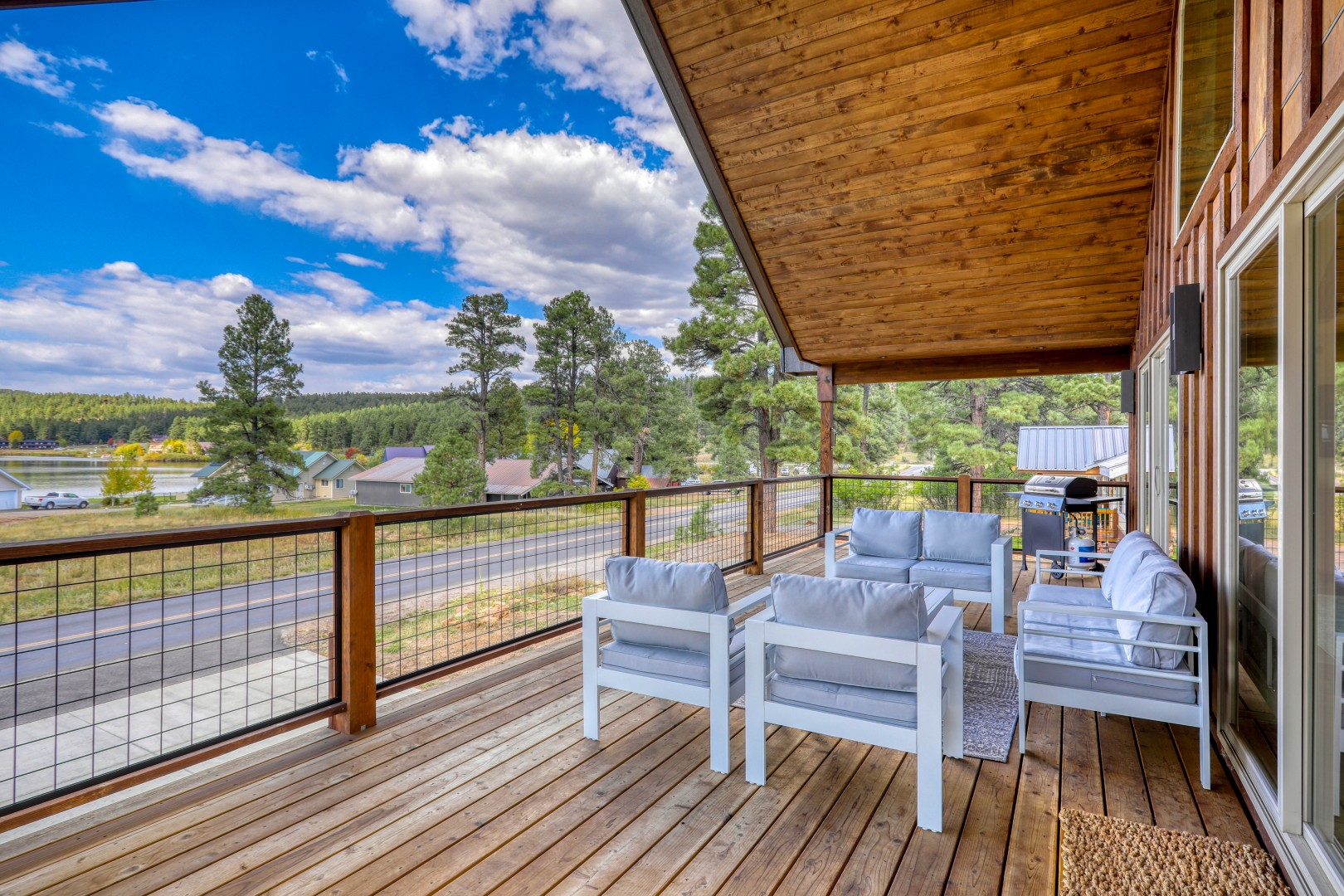 Cloud Cap Home w/Lake Views! Paddleboards & Bikes
