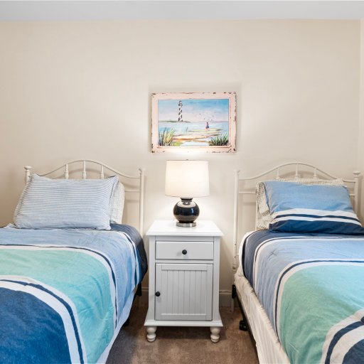 Twin beds sized for kids or a fourth and fifth guest.