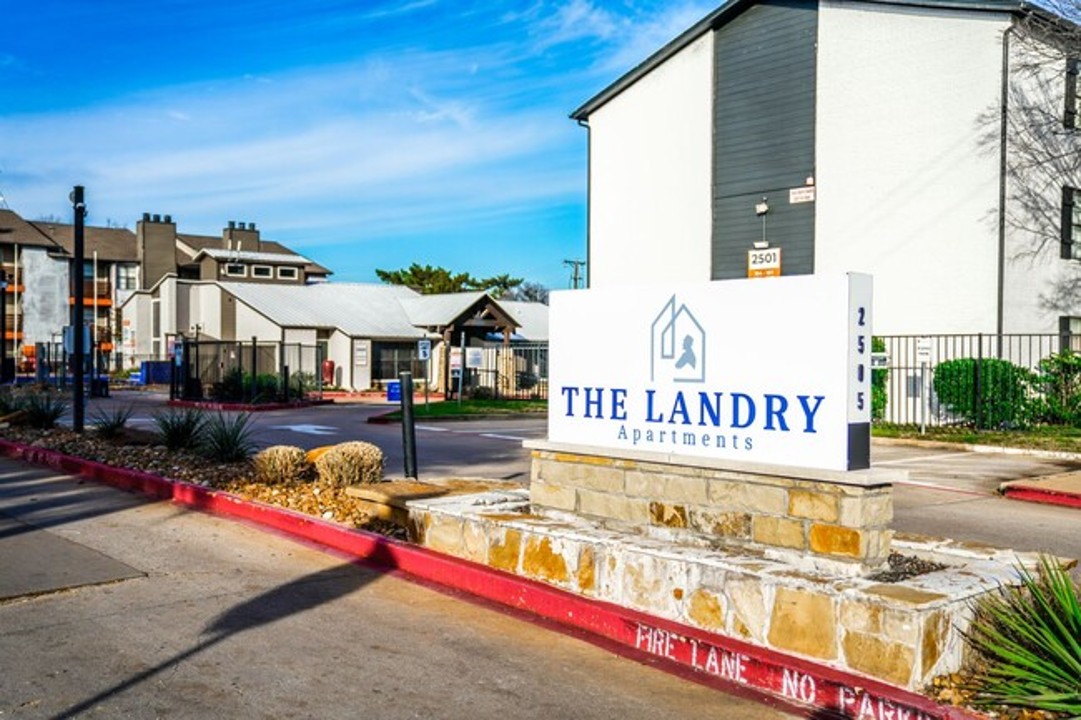 The Landry · Unit 307 2/2