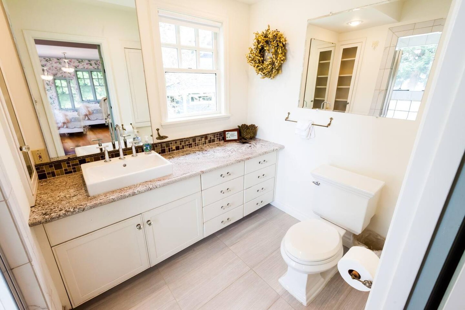 Wisteria Hollow Victorian — photo 27
