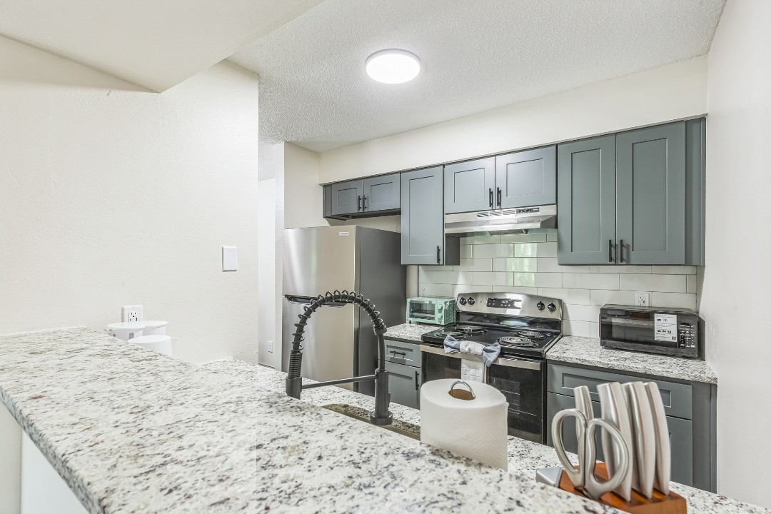 Rosehill Pointe · Unit 179 2/1