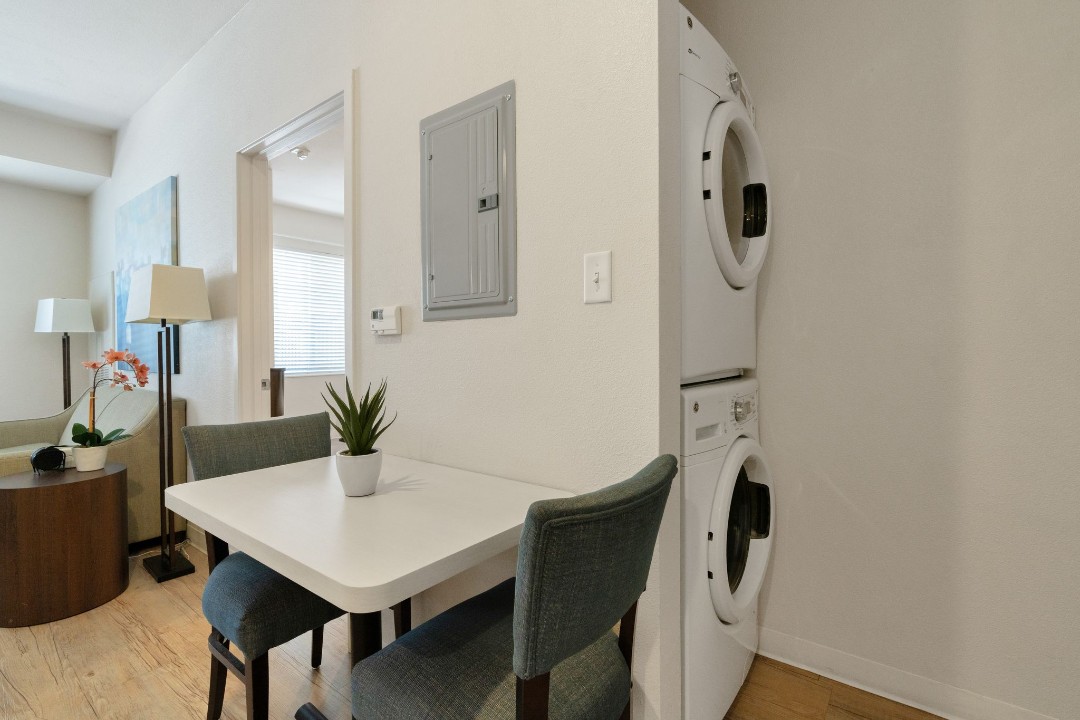 Simplicity At the Rim · Unit 1105  1105 1/1