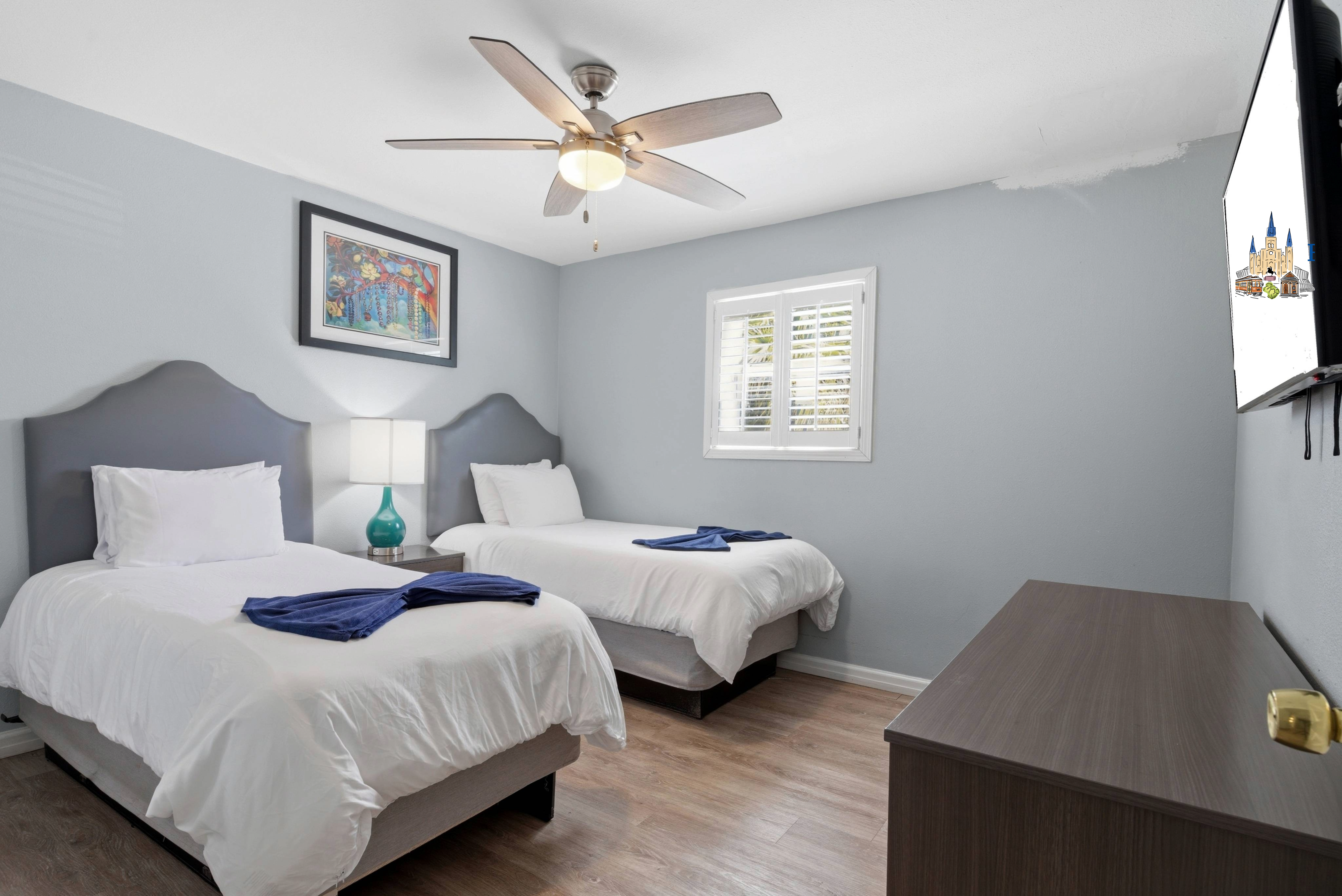 Comfortable twin bedroom setup