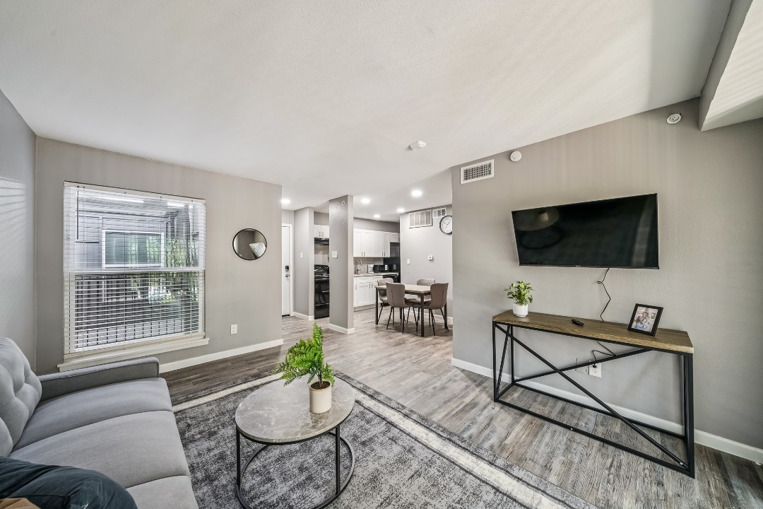 Vista Buena · Unit 3332 1/1