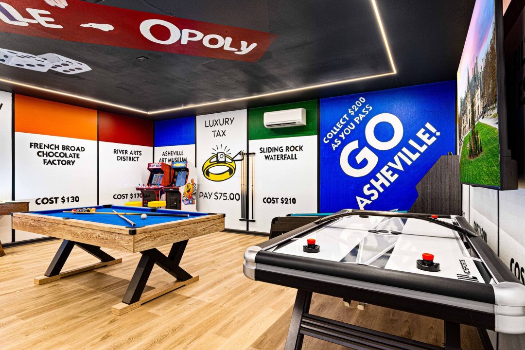Wildernest Villa pool table