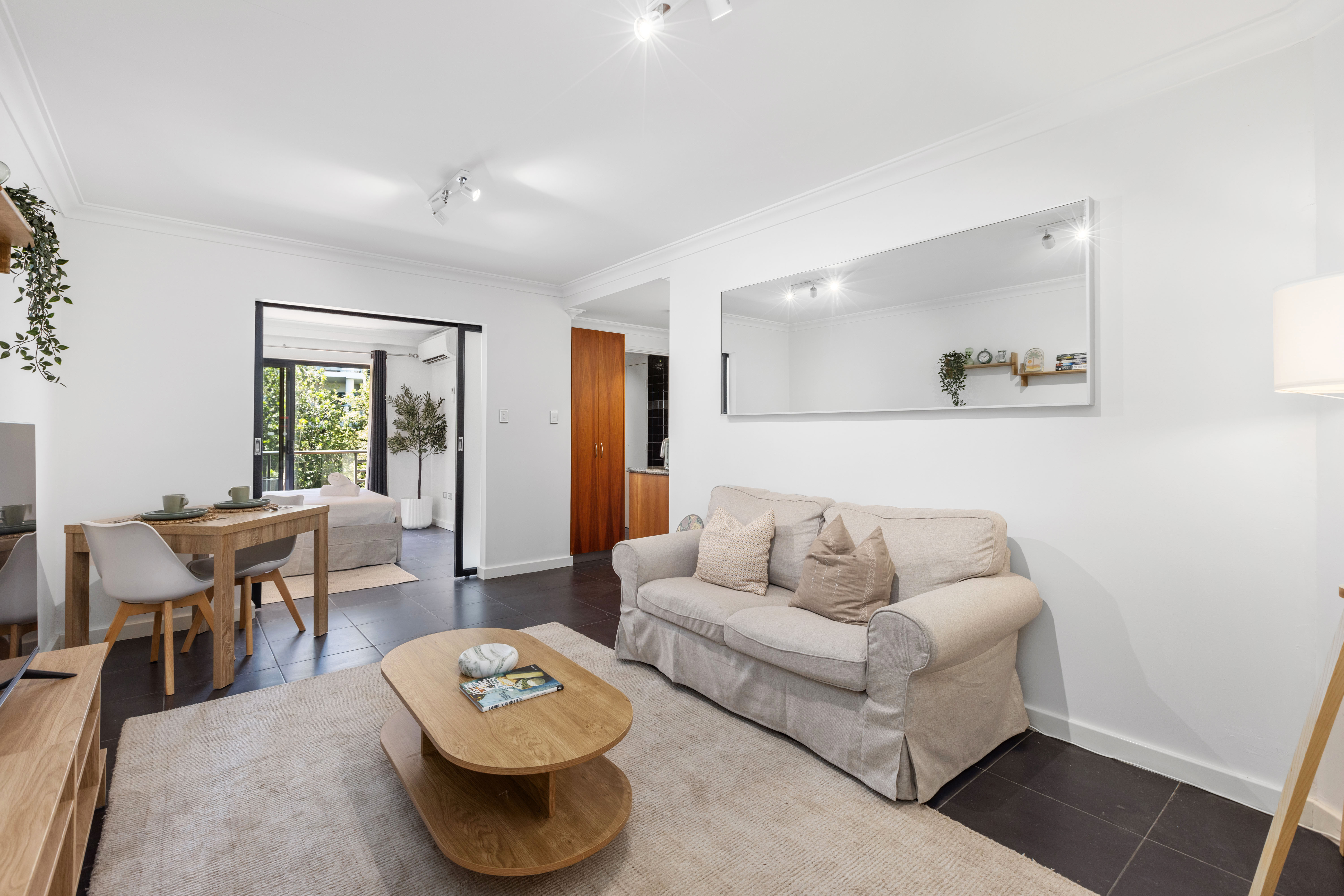 CBD Edge 1BR on Mounts Bay Road — Perth, Western Australia — vacation rental