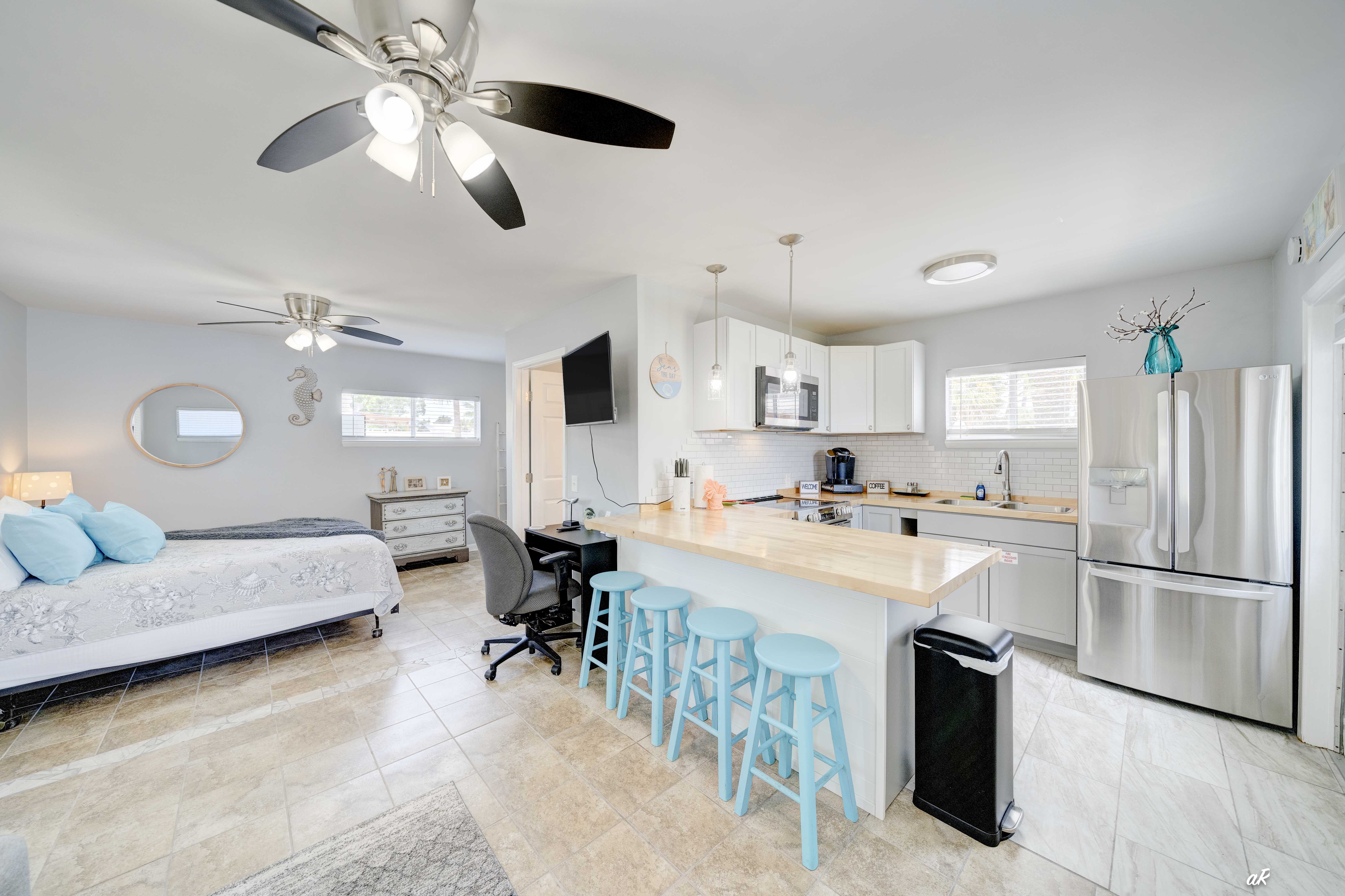 Dolphin Days Cottage in Panama City, FL